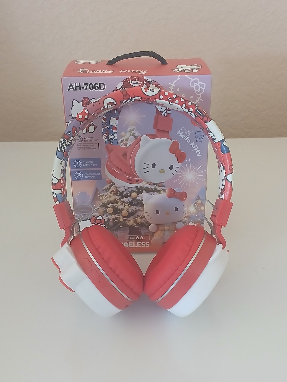 Hello Kitty Red and White Cartoon Wireless Headphones